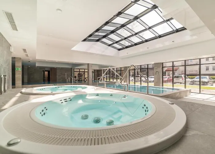 Port Boutique Basen 128 Podczele Lwowska *